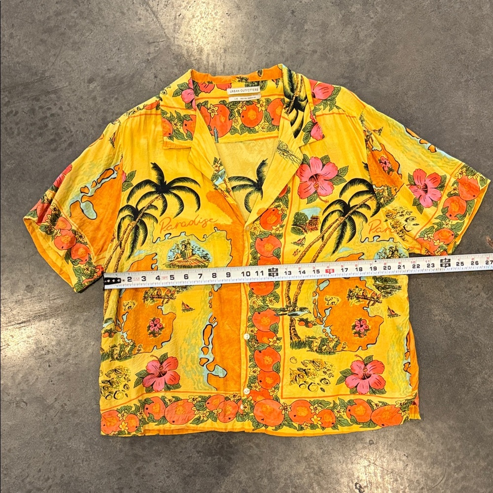 Urban outfitters tropical Yellow Short Sleeve Shirt floral - Picture 3 of 5